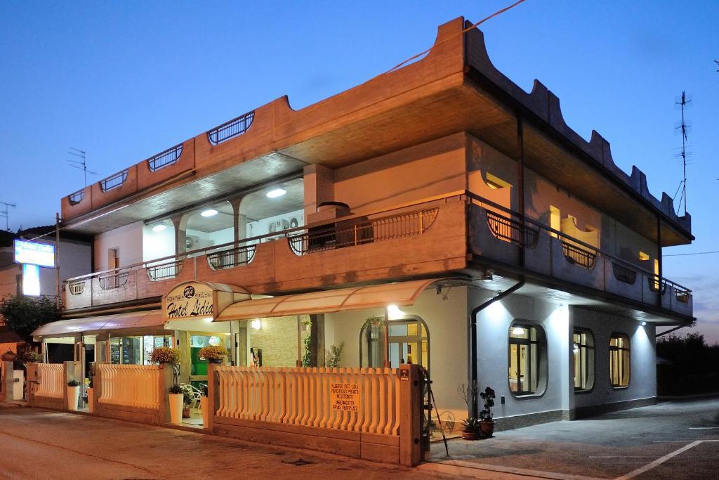 Hotel Lidia Alba Adriatica Exterior photo